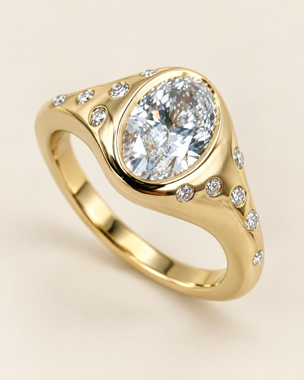 The Orbit Ring in gold