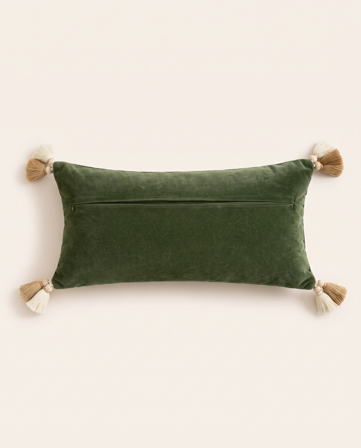 Back of the cushion with hidden zip