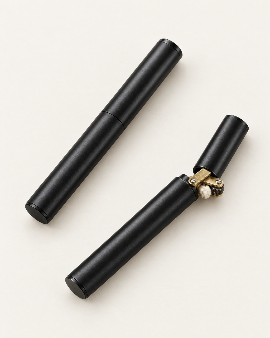 The Piccadilly Lighter in black